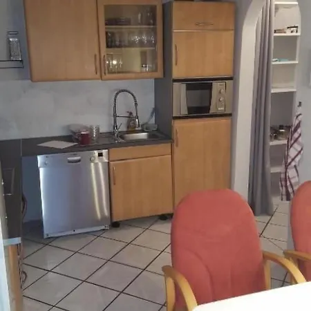 Private In Mit Grossem Garten By Interhome Apartament Nordenham