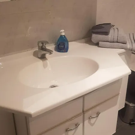 Private In Mit Grossem Garten By Interhome Apartament