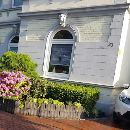 Apartament Private In Mit Grossem Garten By Interhome