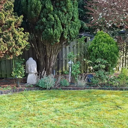 Private In Mit Grossem Garten By Interhome Apartament